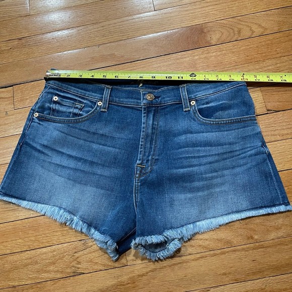 Seven 7 for all Mankind Womens Cut Off Denim Shorts Size 30 Frayed Raw EUC - Picture 7 of 11